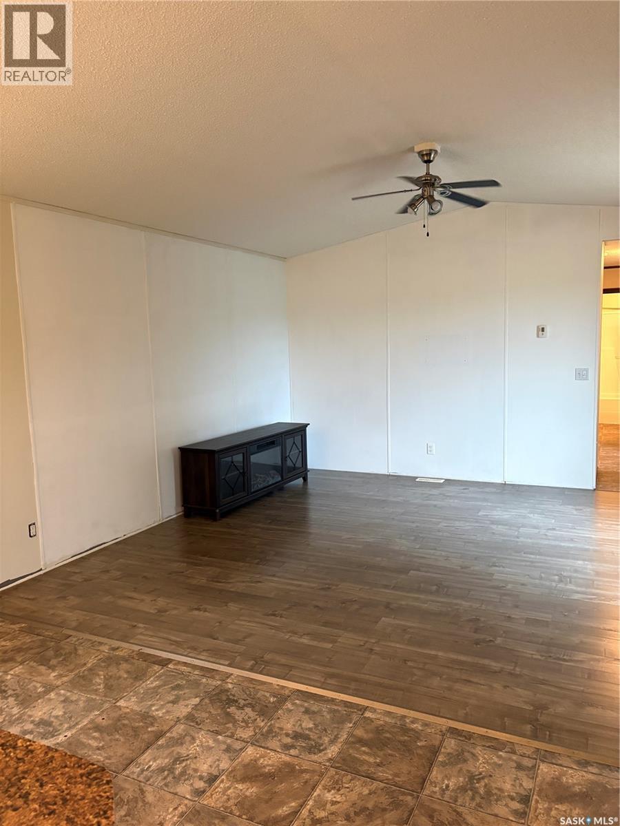 69 Railway Avenue, Calder, SK - Indoor Photo Showing Other Room