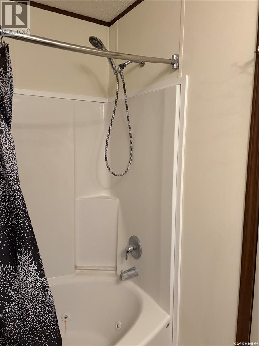 69 Railway Avenue, Calder, SK - Indoor Photo Showing Bathroom