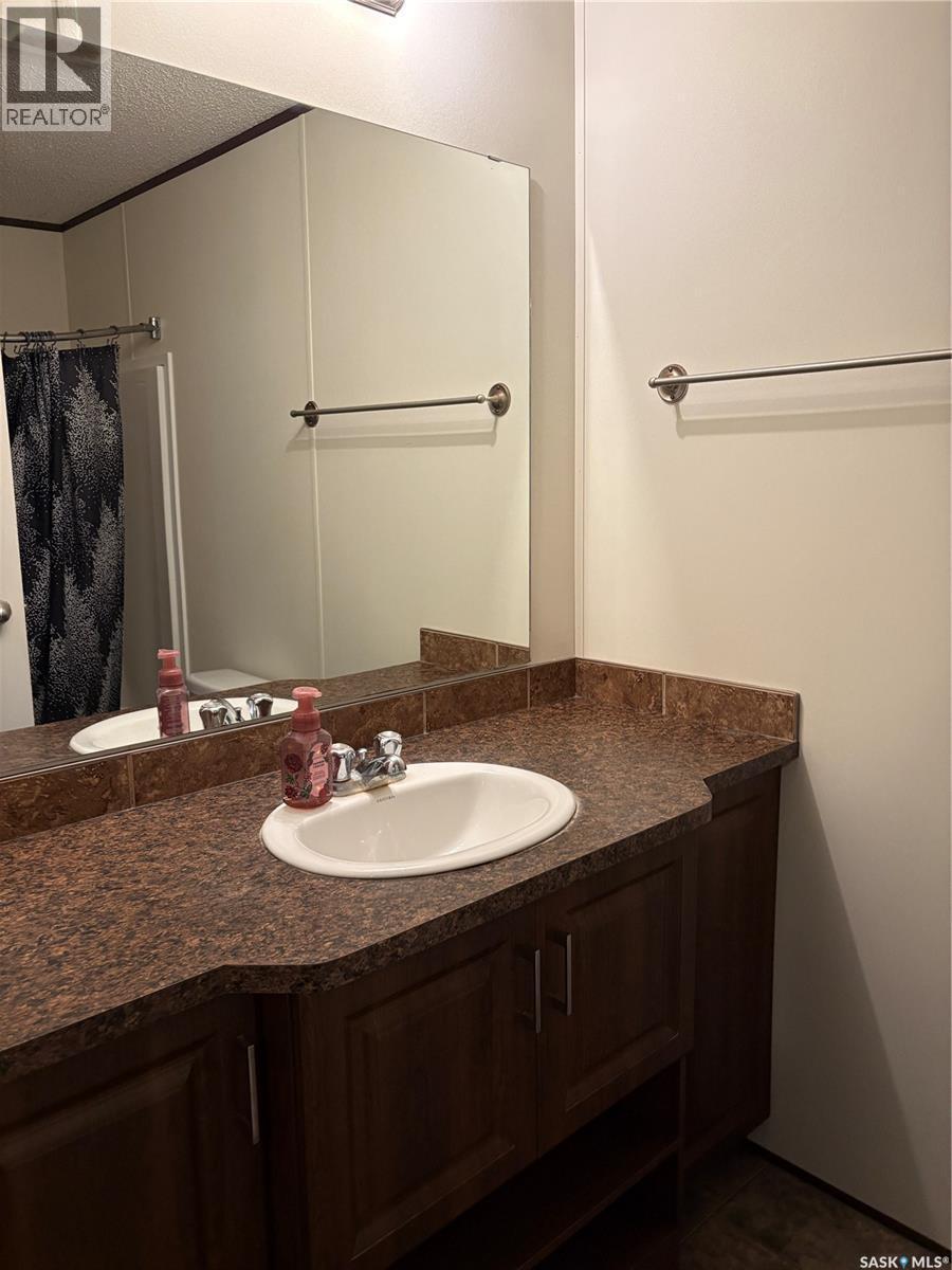 69 Railway Avenue, Calder, SK - Indoor Photo Showing Bathroom