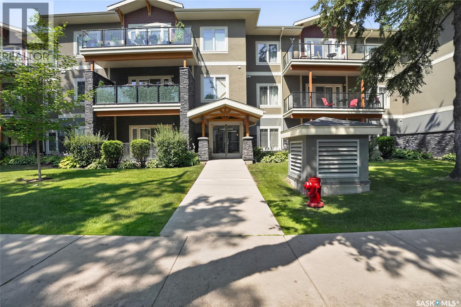302 721 8Th Street E, Saskatoon, SK - Outdoor With Balcony With Facade