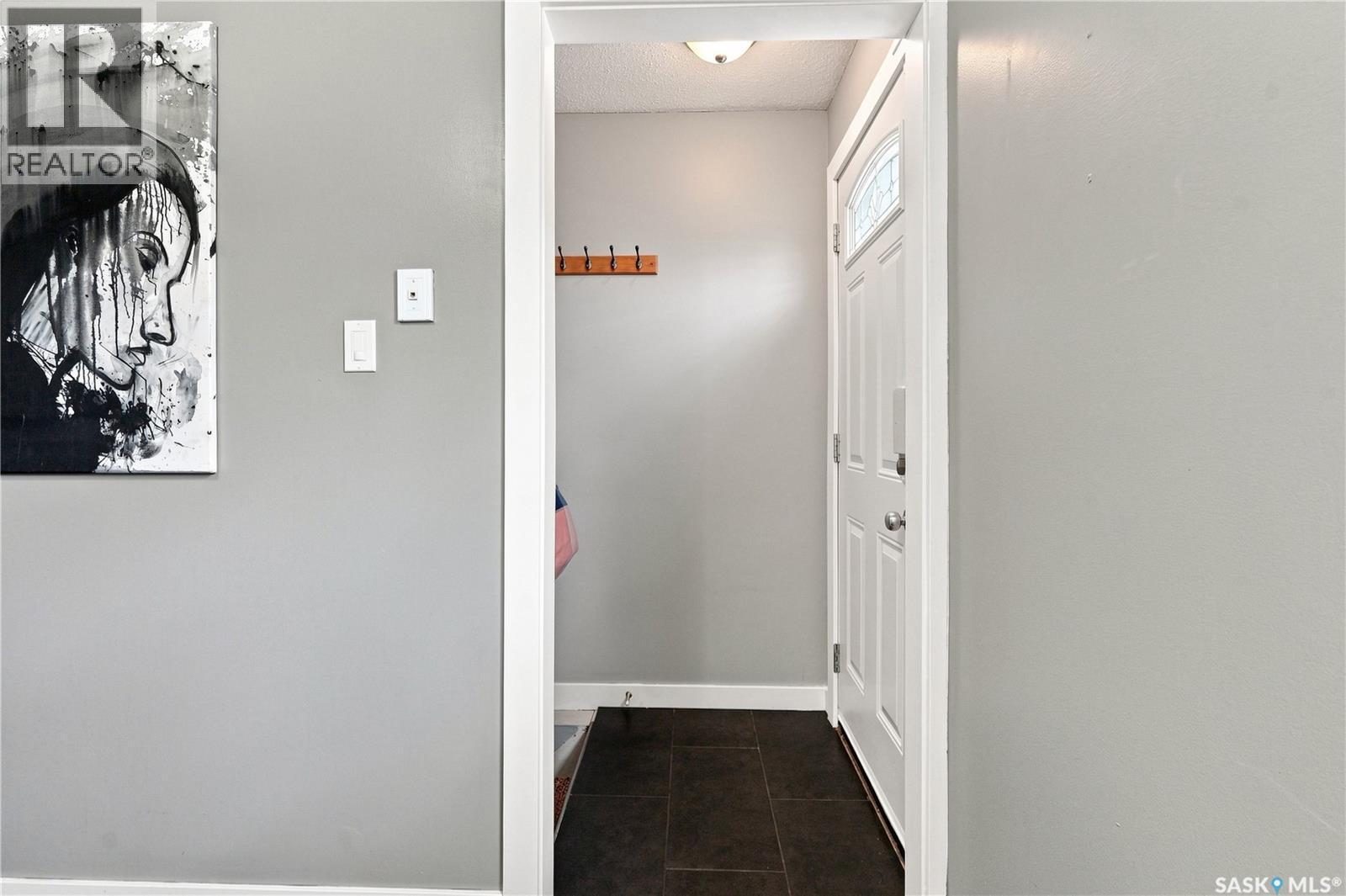 105 Grant Street, Saskatoon, SK - Indoor Photo Showing Other Room