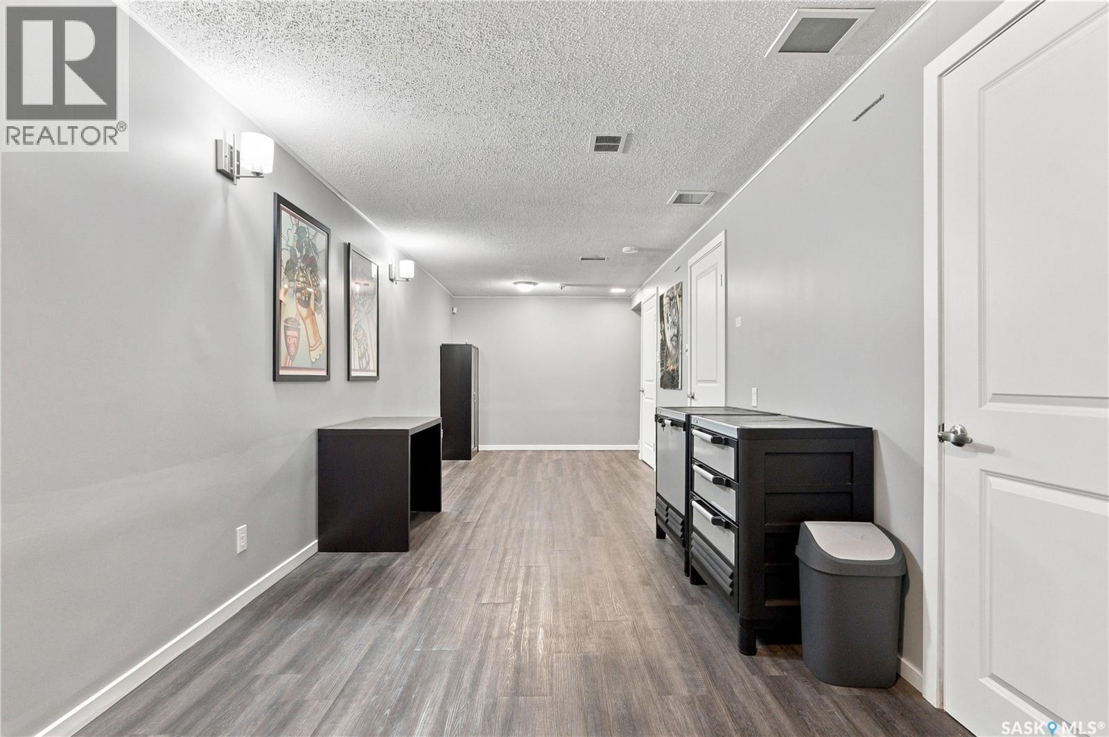 105 Grant Street, Saskatoon, SK - Indoor Photo Showing Other Room