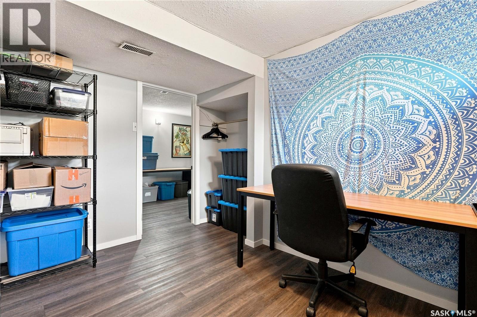 105 Grant Street, Saskatoon, SK - Indoor