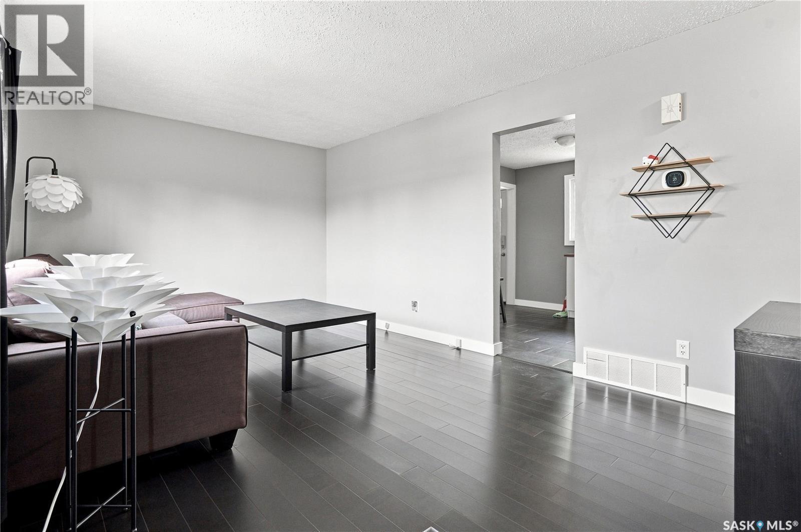 105 Grant Street, Saskatoon, SK - Indoor Photo Showing Other Room