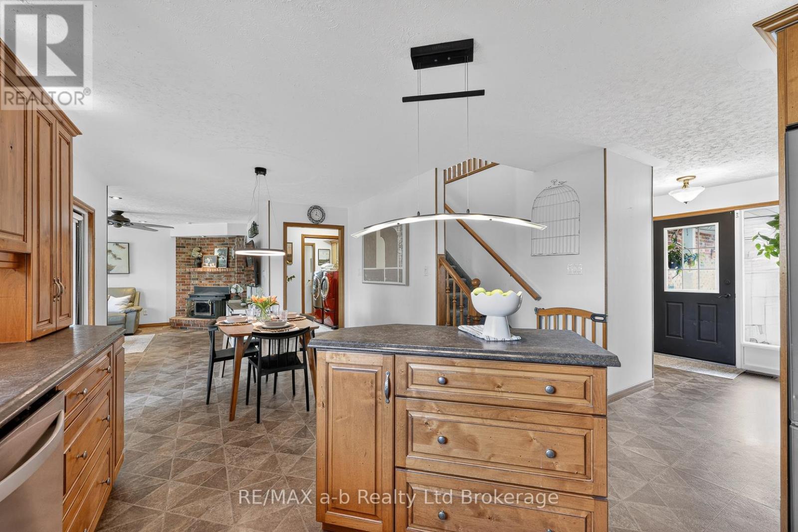 403745 Union Road, Ingersoll (Ingersoll - South), ON - Indoor Photo Showing Other Room