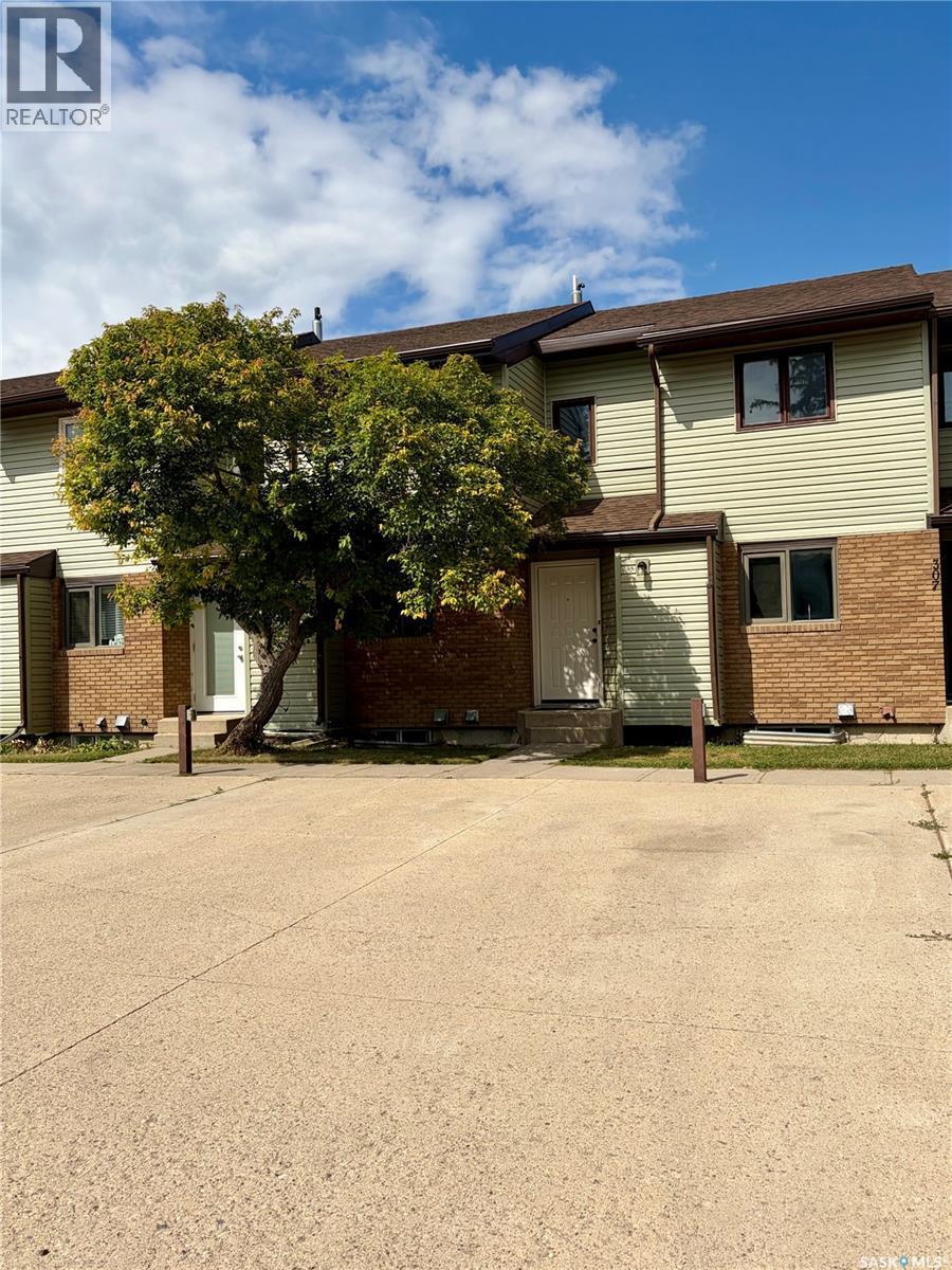 309 7Th Avenue, Humboldt, SK - Outdoor