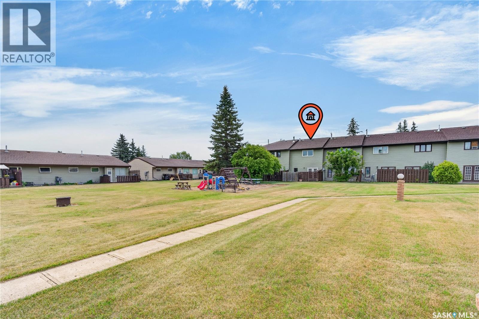 309 7Th Avenue, Humboldt, SK - Outdoor