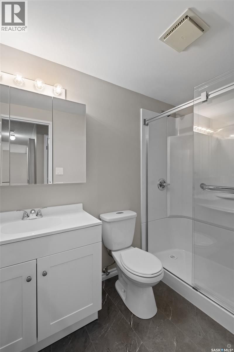 105 66 19Th Street W, Prince Albert, SK - Indoor Photo Showing Bathroom