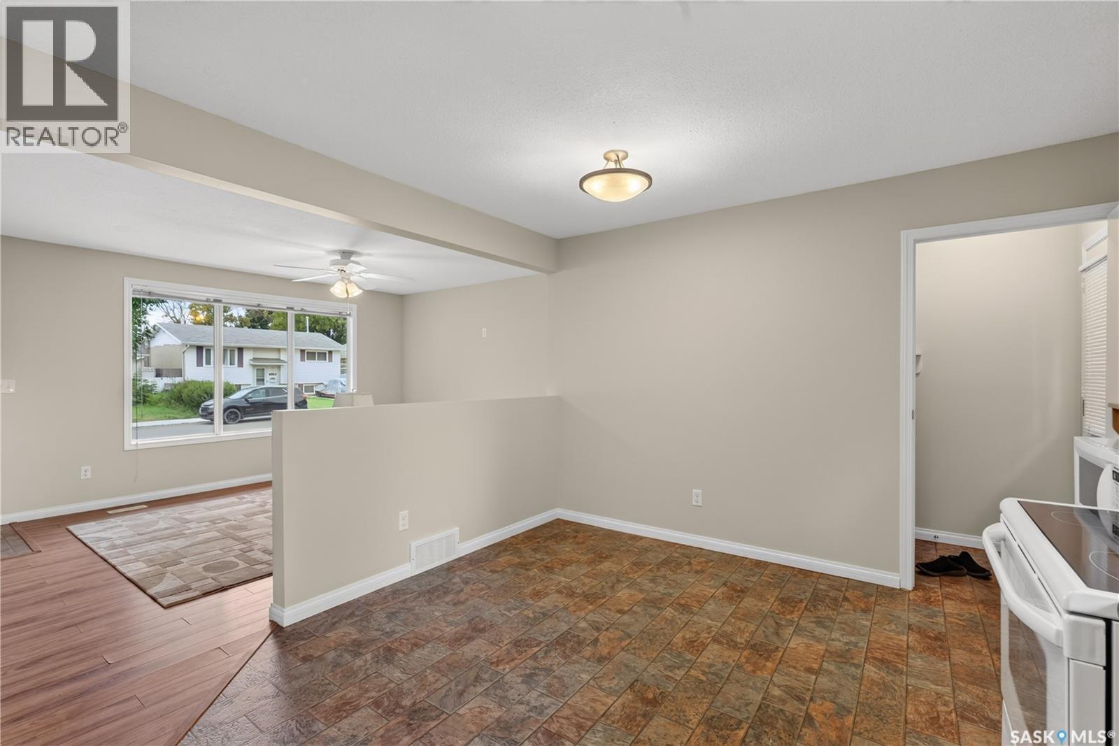 214 Fisher Crescent, Saskatoon, SK - Indoor Photo Showing Other Room