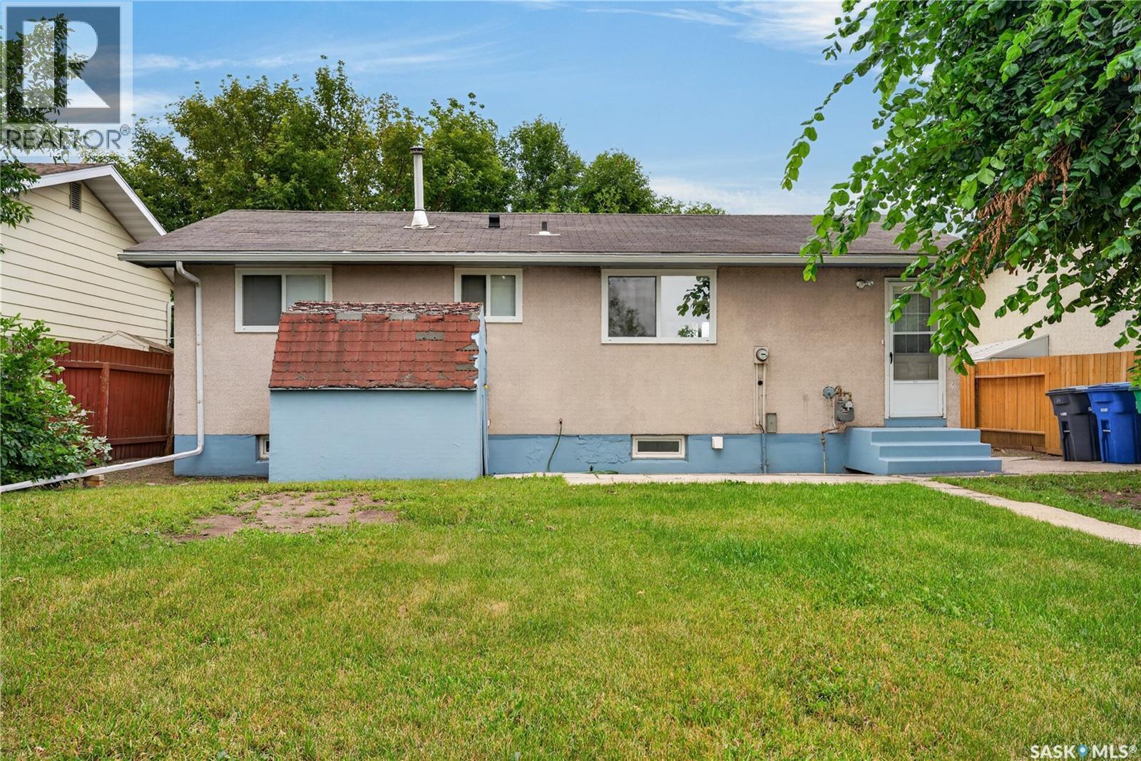 214 Fisher Crescent, Saskatoon, SK - Outdoor With Exterior