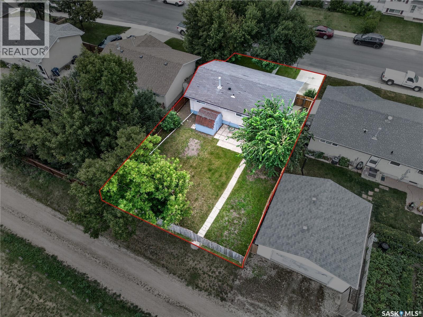 214 Fisher Crescent, Saskatoon, SK - Outdoor