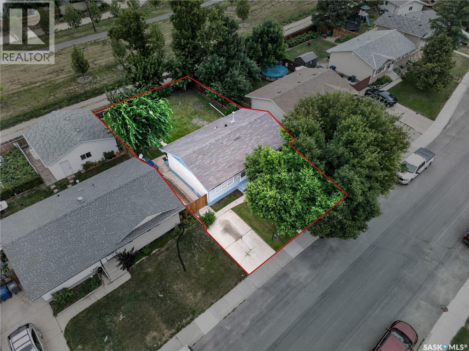 214 Fisher Crescent, Saskatoon, SK - Outdoor