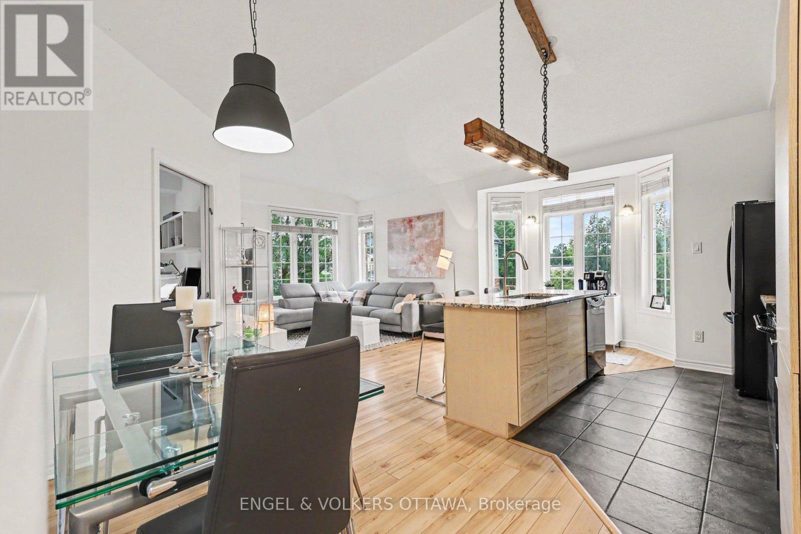 53 Hawkstone Gate, Ottawa, ON - Indoor Photo Showing Other Room