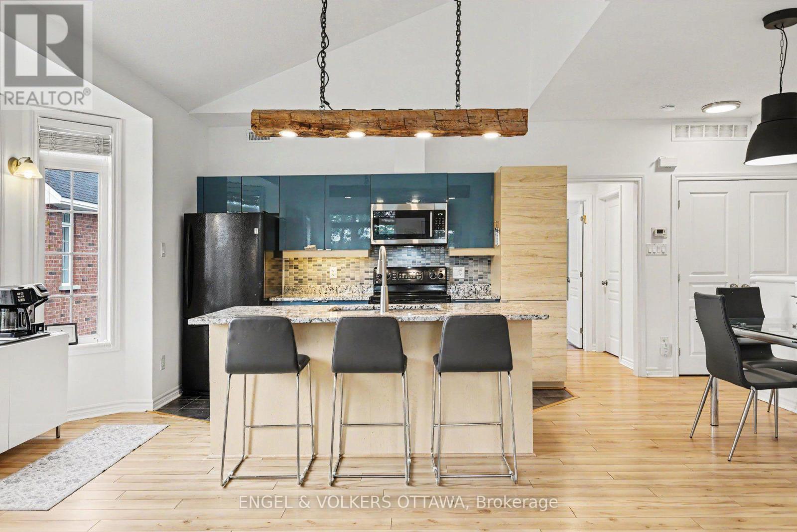 53 Hawkstone Gate, Ottawa, ON - Indoor Photo Showing Other Room