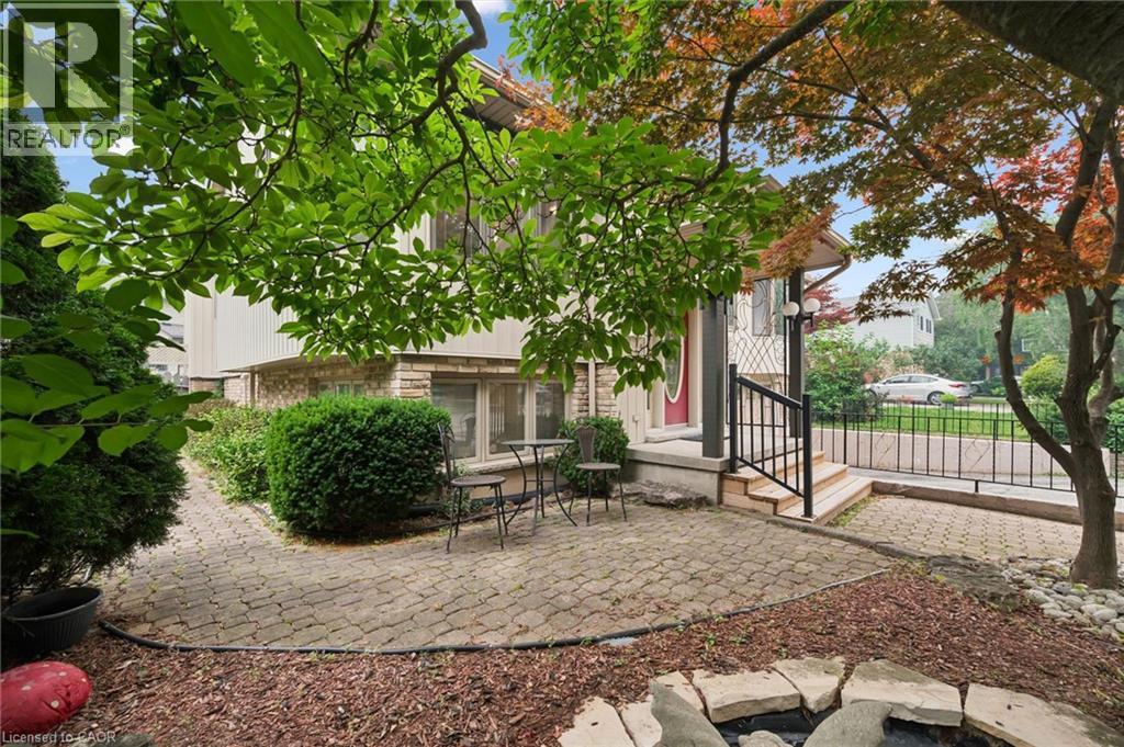 30 Shuh Avenue, Kitchener, ON - Outdoor