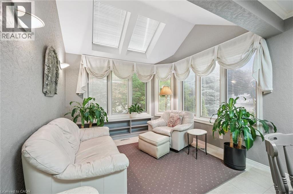 30 Shuh Avenue, Kitchener, ON - Indoor Photo Showing Other Room