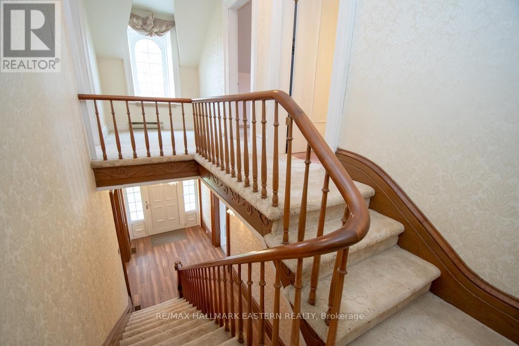 Upstairs Landing - 1444 5Th Line, Selwyn, ON