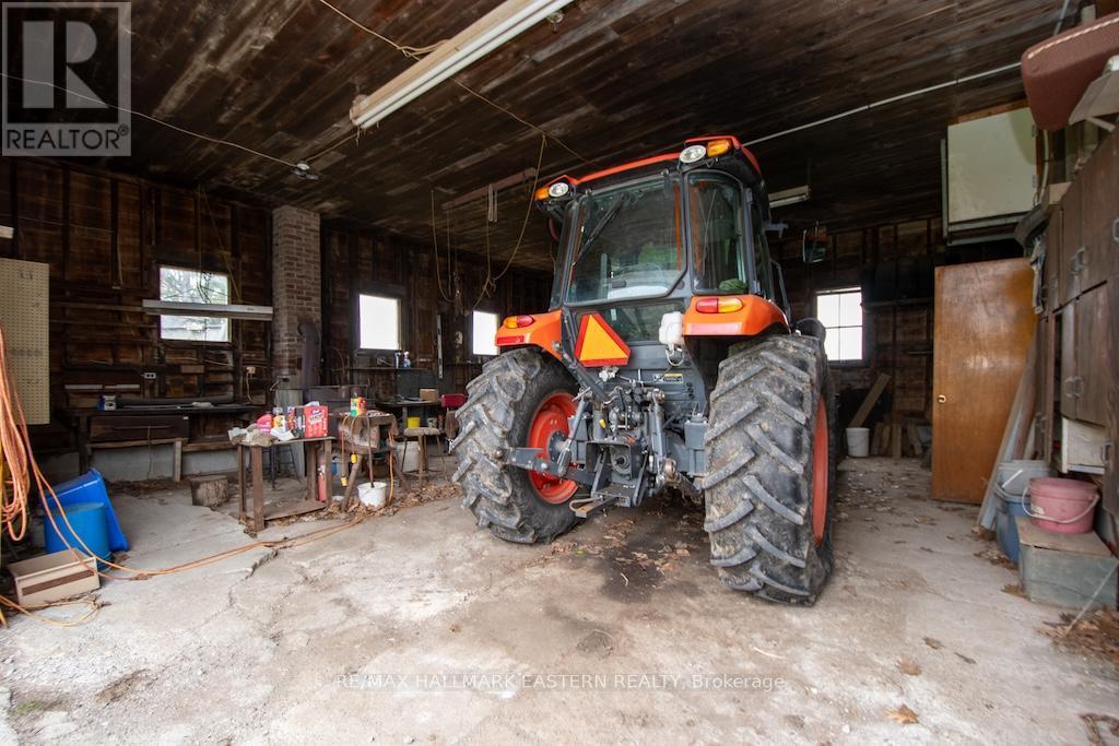 Garage - 1444 5Th Line, Selwyn, ON