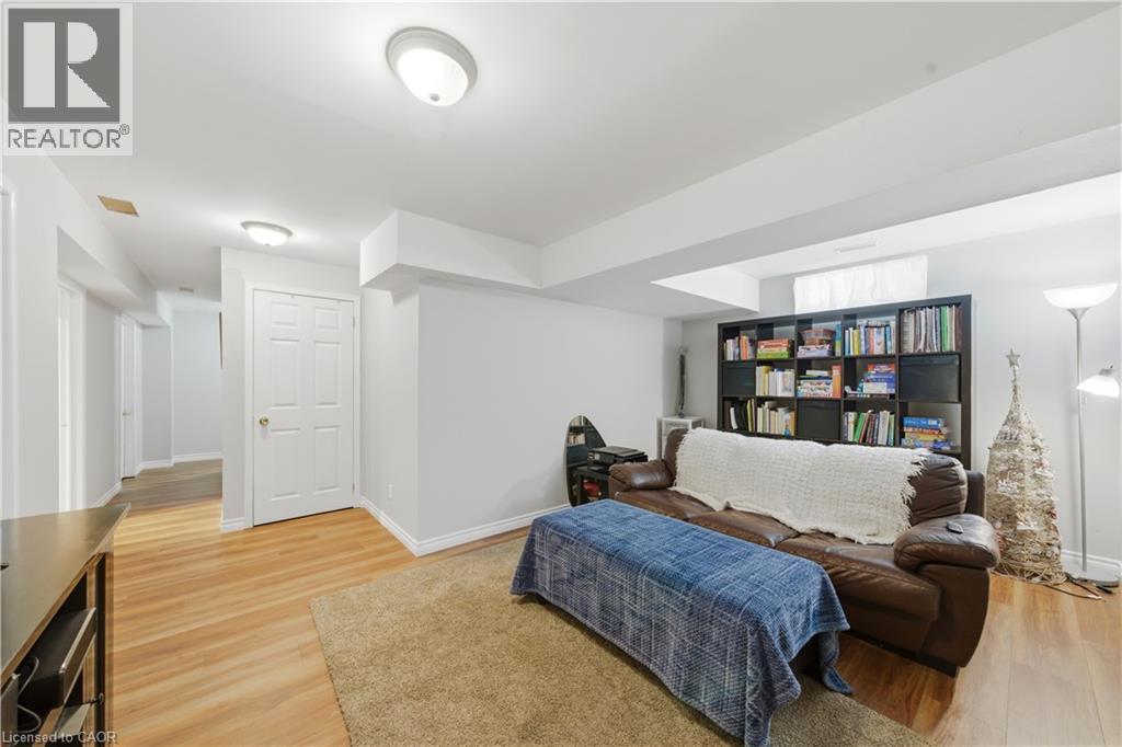 784 Butternut Avenue, Waterloo, ON - Indoor With Fireplace