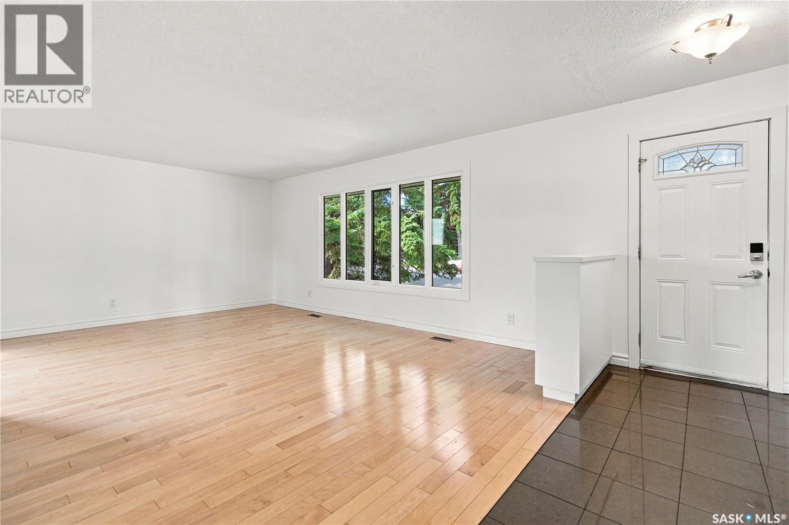 4059 Elphinstone Street, Regina, SK - Indoor Photo Showing Other Room