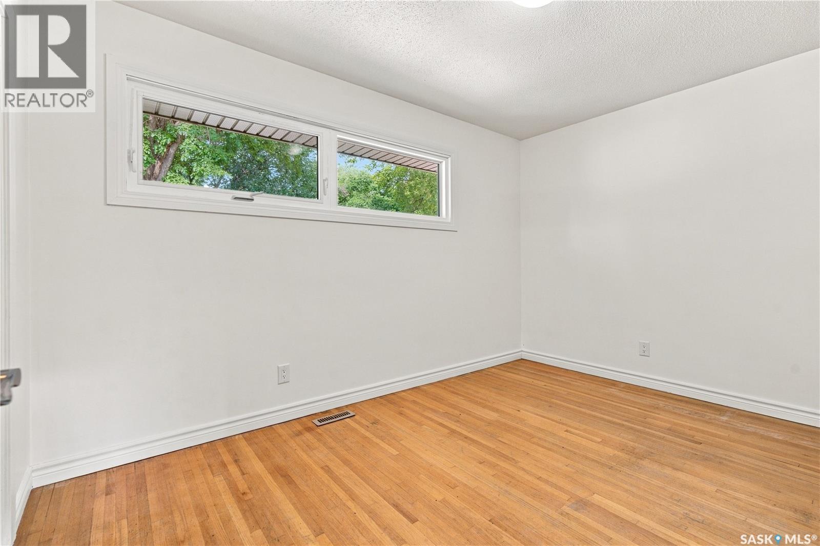 4059 Elphinstone Street, Regina, SK - Indoor Photo Showing Other Room