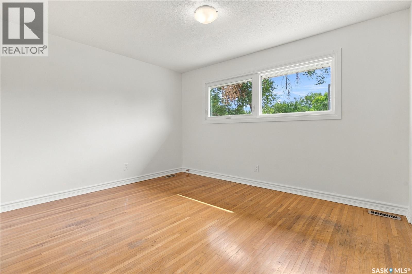 4059 Elphinstone Street, Regina, SK - Indoor Photo Showing Other Room
