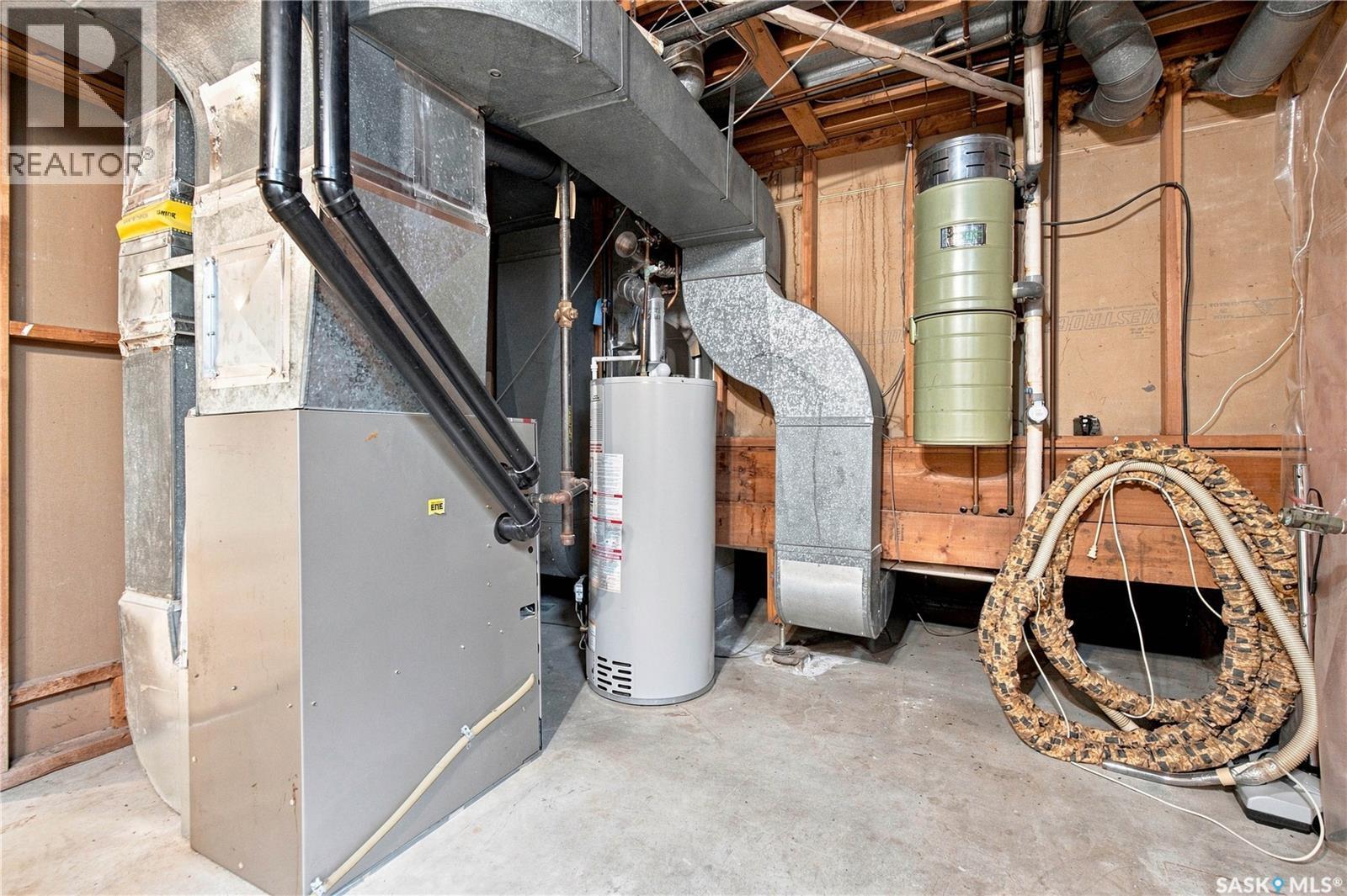 4059 Elphinstone Street, Regina, SK - Indoor Photo Showing Basement