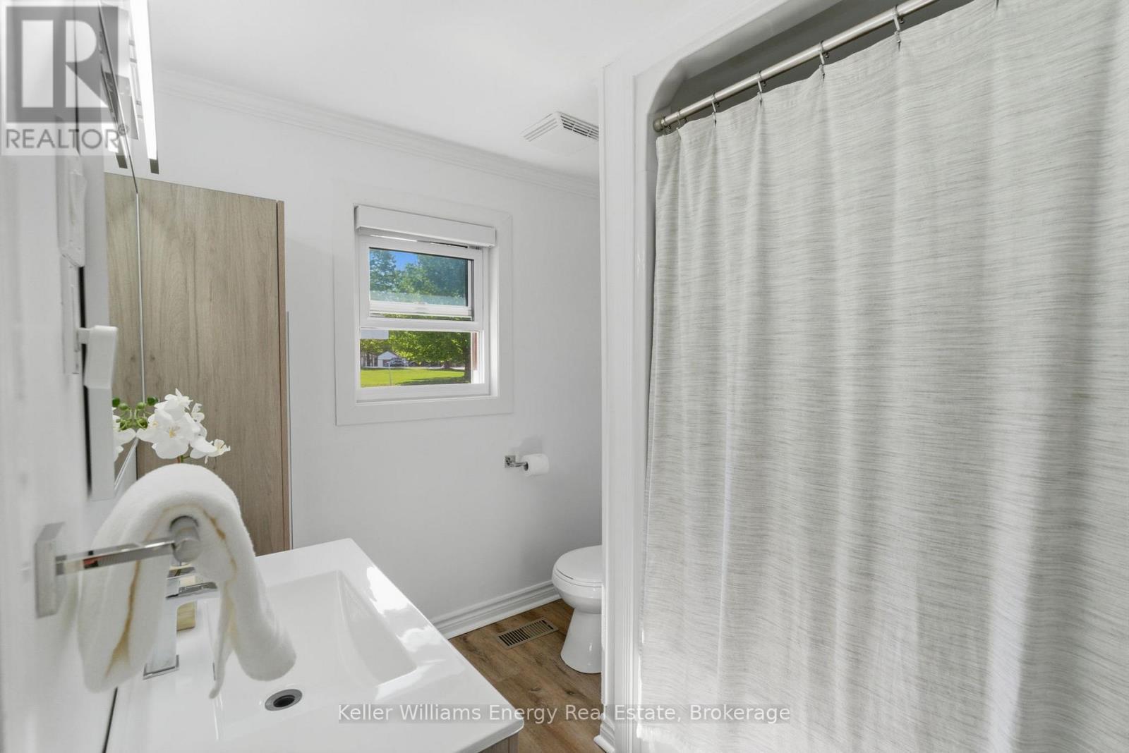 67 Edgewood Crescent, Scugog, ON - Indoor Photo Showing Bathroom