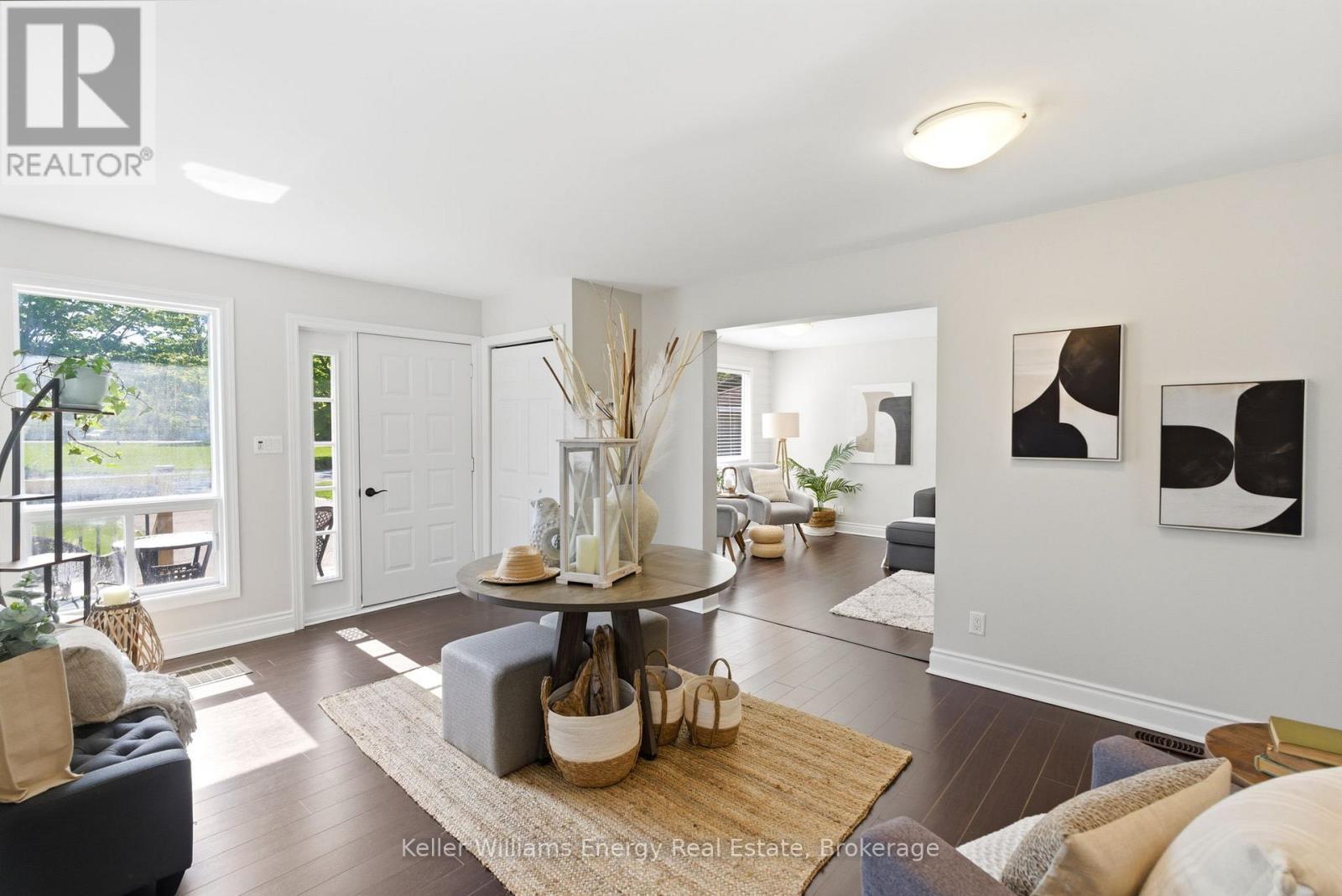 67 Edgewood Crescent, Scugog, ON - Indoor Photo Showing Living Room