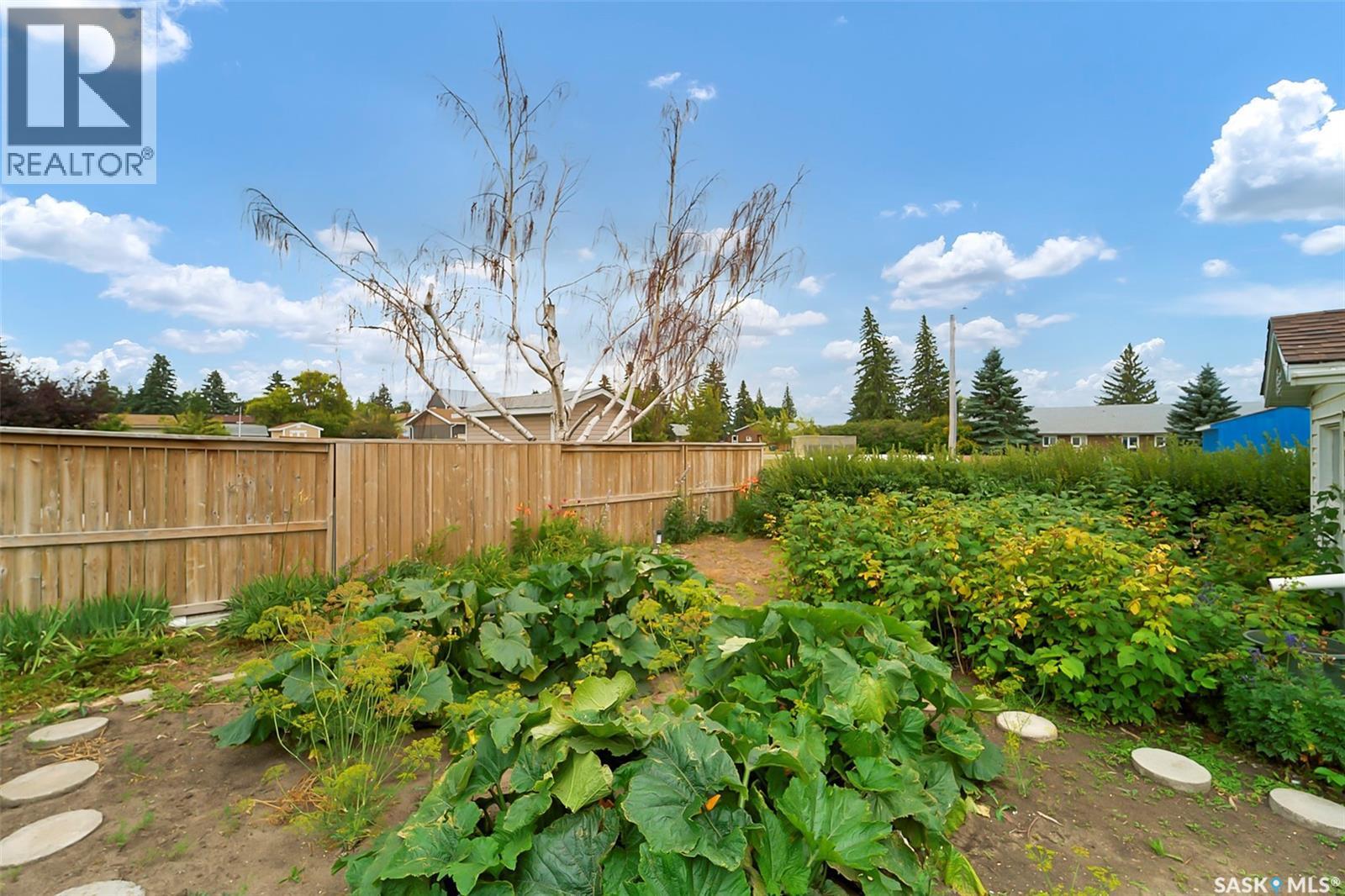 504 4Th Avenue W, Biggar, SK - Outdoor