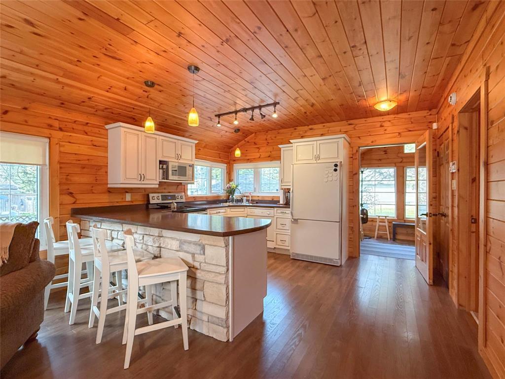 154 Crocus Street, Clear Lake, MB - Indoor