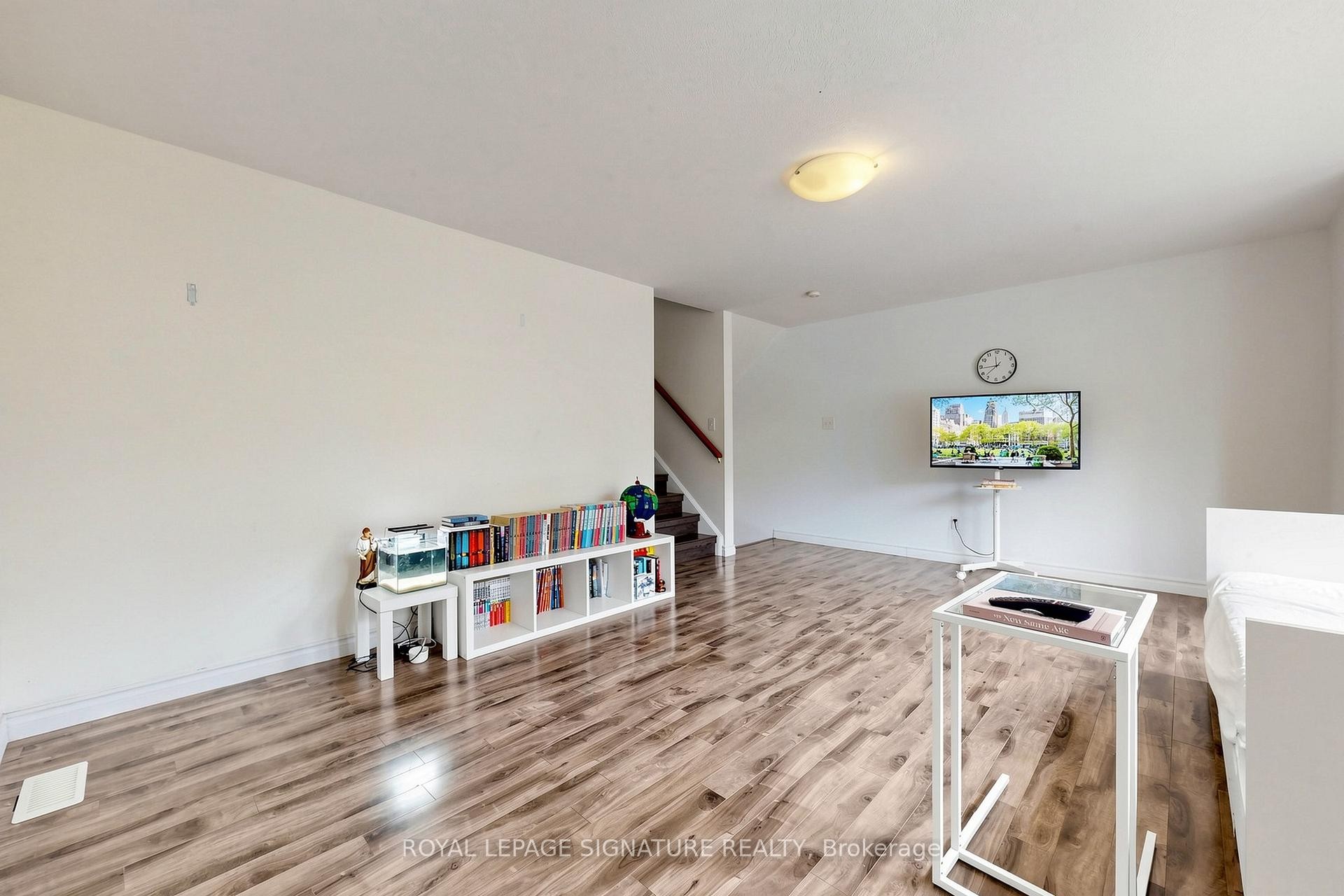 A5-110 Activa Avenue, Kitchener, ON - Indoor