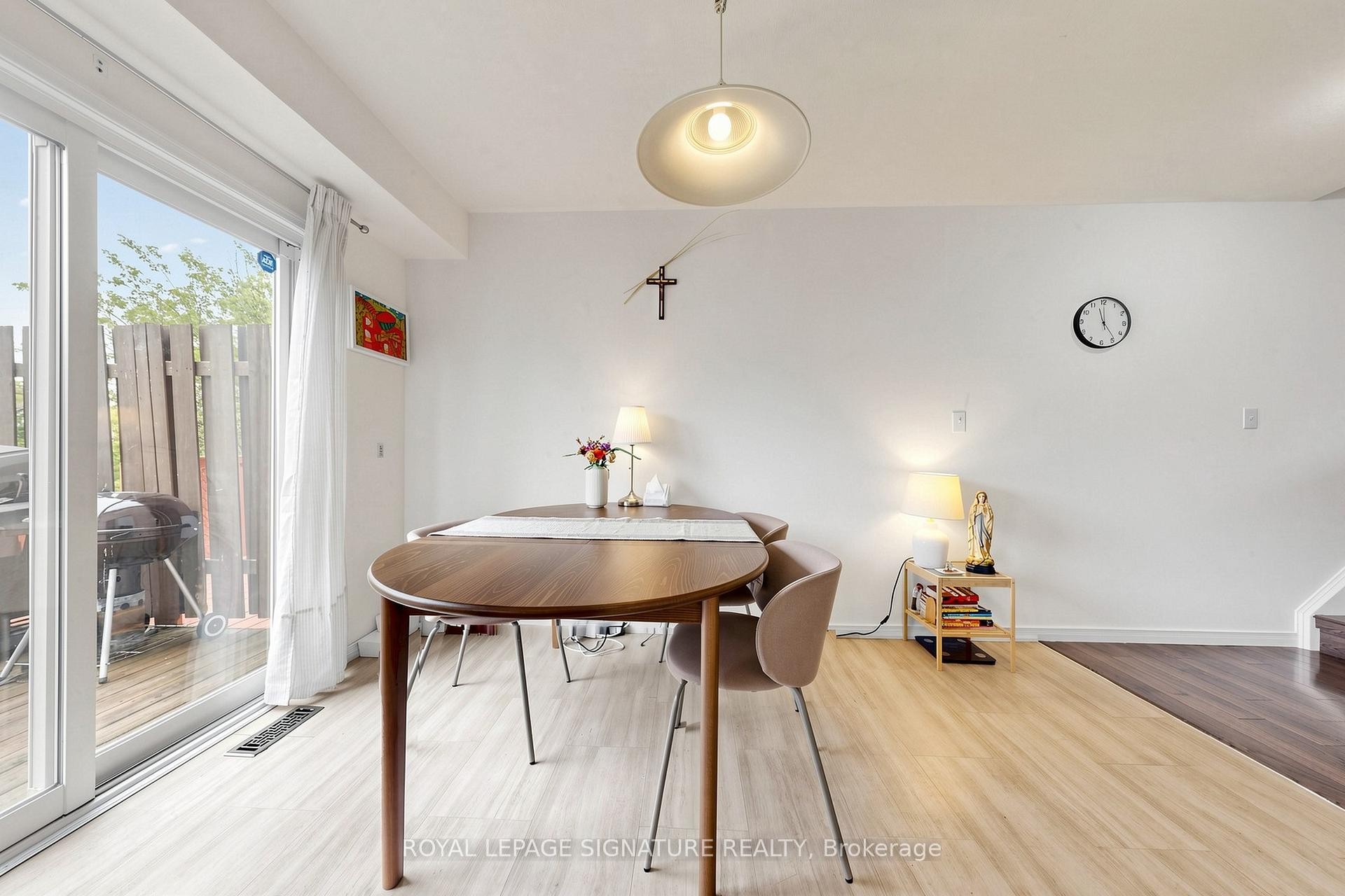A5-110 Activa Avenue, Kitchener, ON - Indoor Photo Showing Dining Room