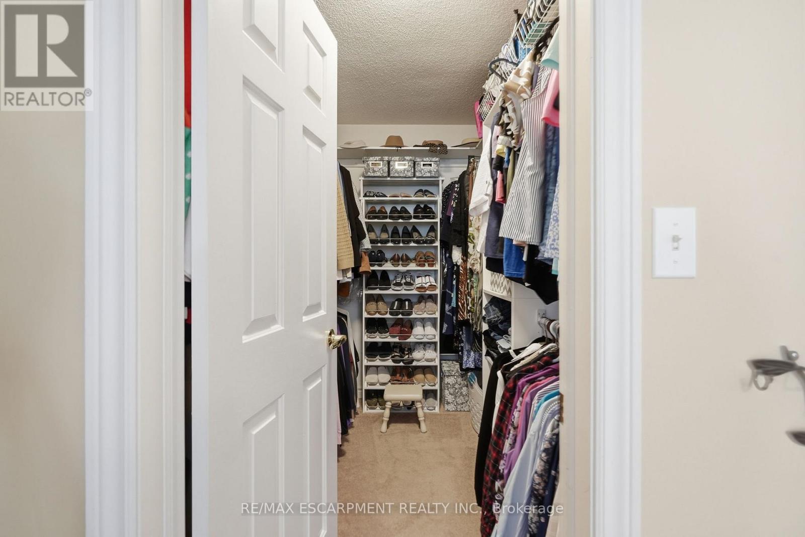 1 Meander Close, Hamilton, ON - Indoor With Storage