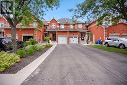 8 JENSEN COURT Vaughan, ON L6A 2T6