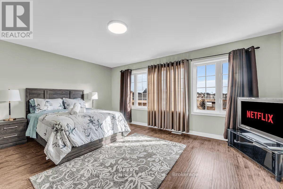 5 Sunset Way, Thorold, ON - Indoor Photo Showing Bedroom