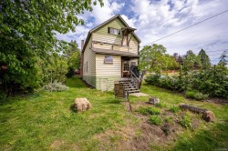 2637 Dunsmuir Ave Cumberland, BC V0R 1S0