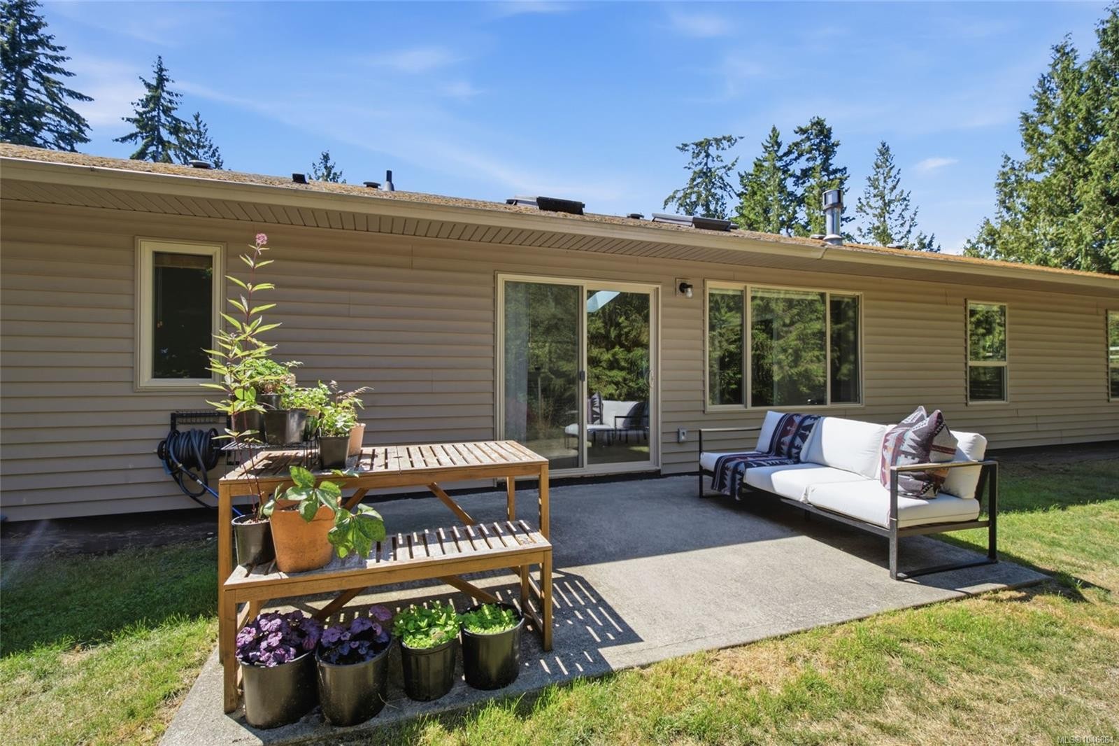 95 Mccoll Rd, Bowser, BC
