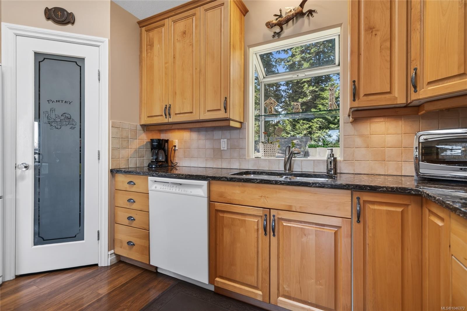 4594 Maple Guard Dr, Bowser, BC