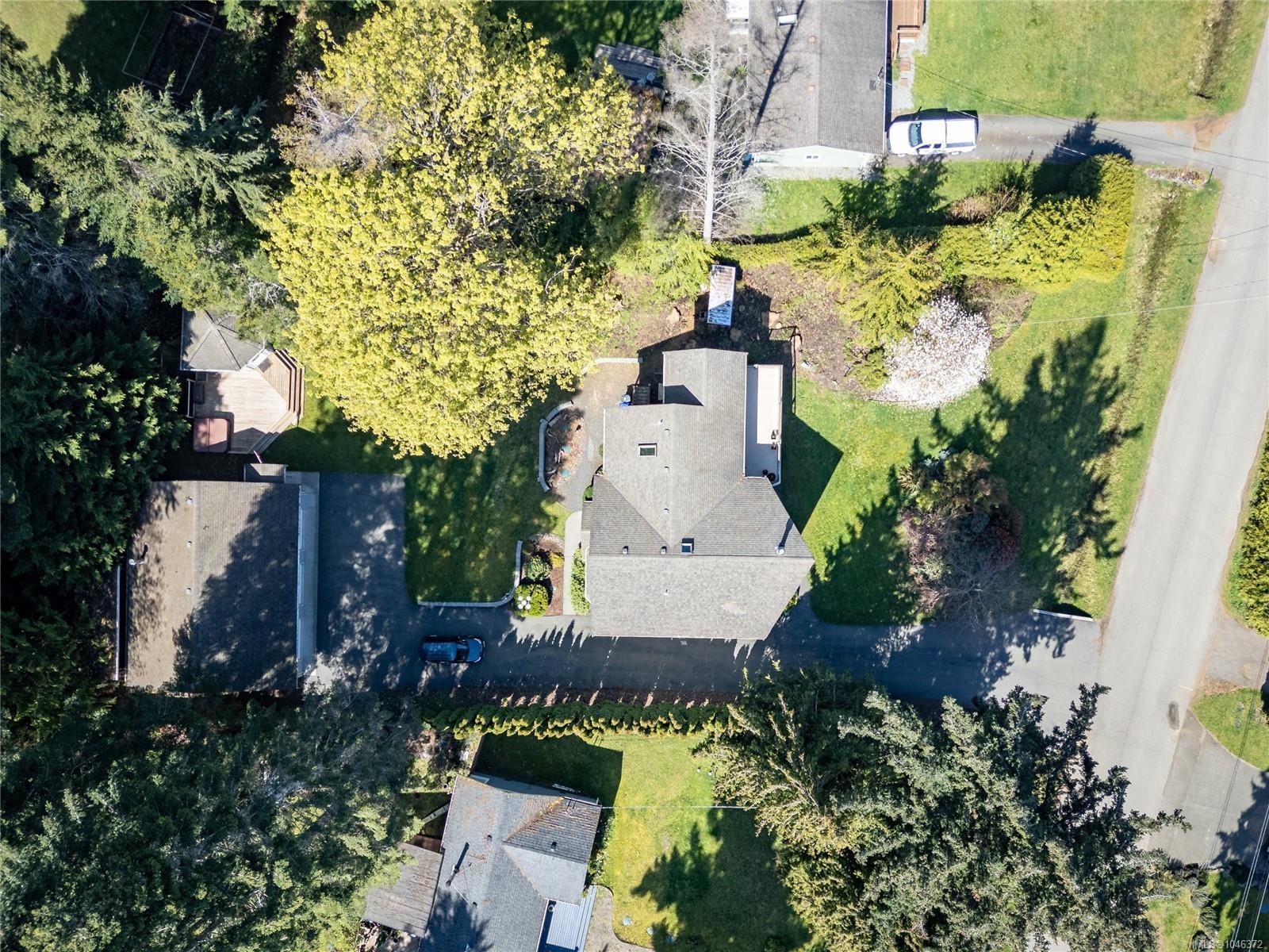 4594 Maple Guard Dr, Bowser, BC