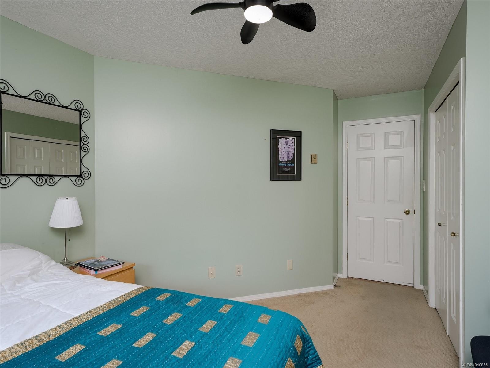#208-9882 Fifth St, Sidney, BC - Indoor Photo Showing Bedroom