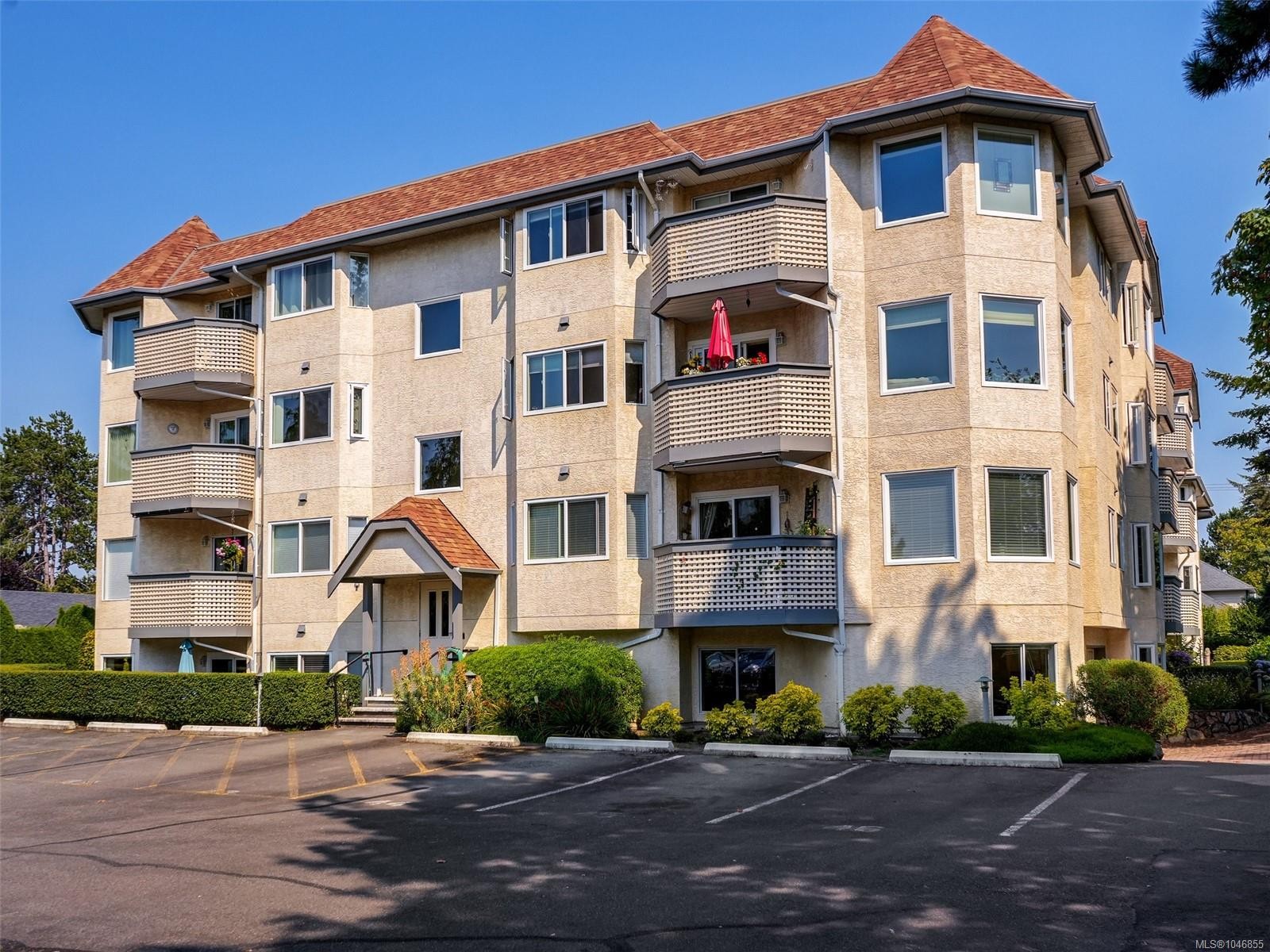 #208-9882 Fifth St, Sidney, BC - Outdoor With Balcony With Facade