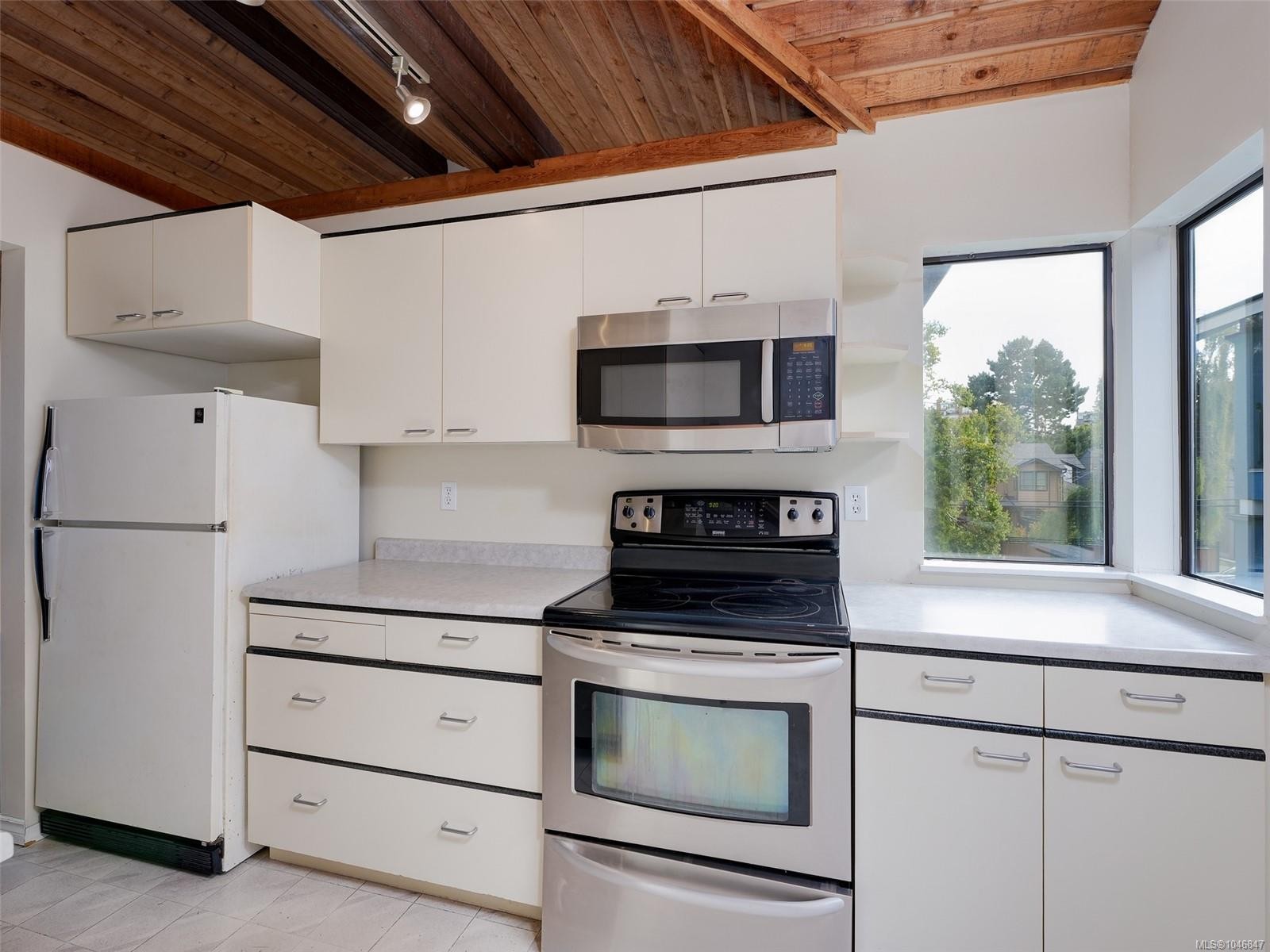 111 Michigan St, Victoria, BC