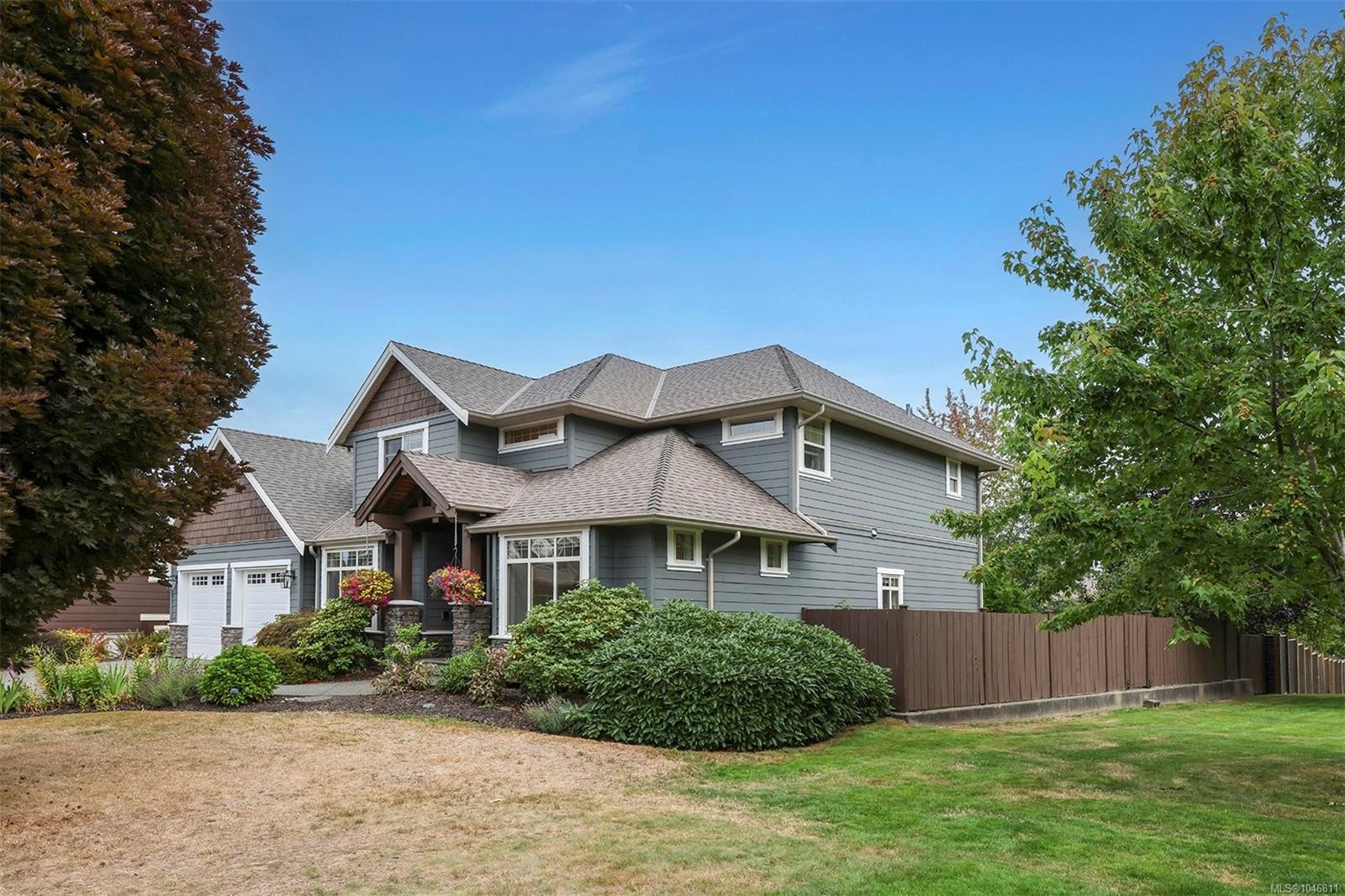 1302 Ocean View Ave, Comox, BC