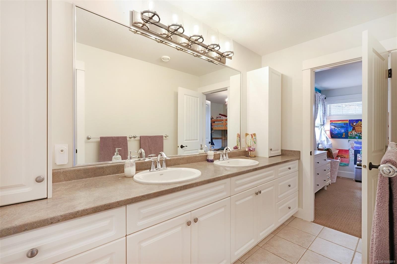 1302 Ocean View Ave, Comox, BC