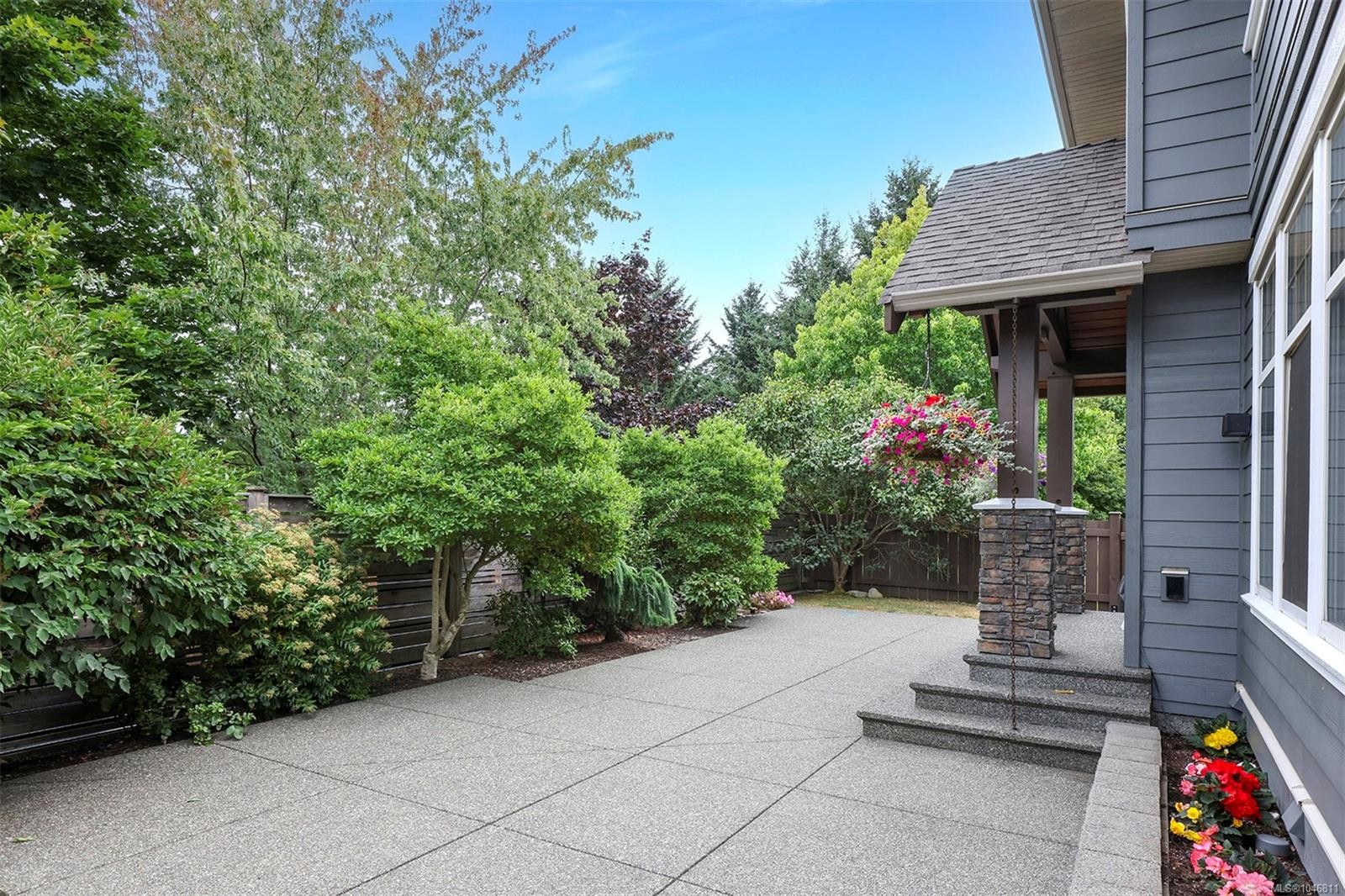 1302 Ocean View Ave, Comox, BC