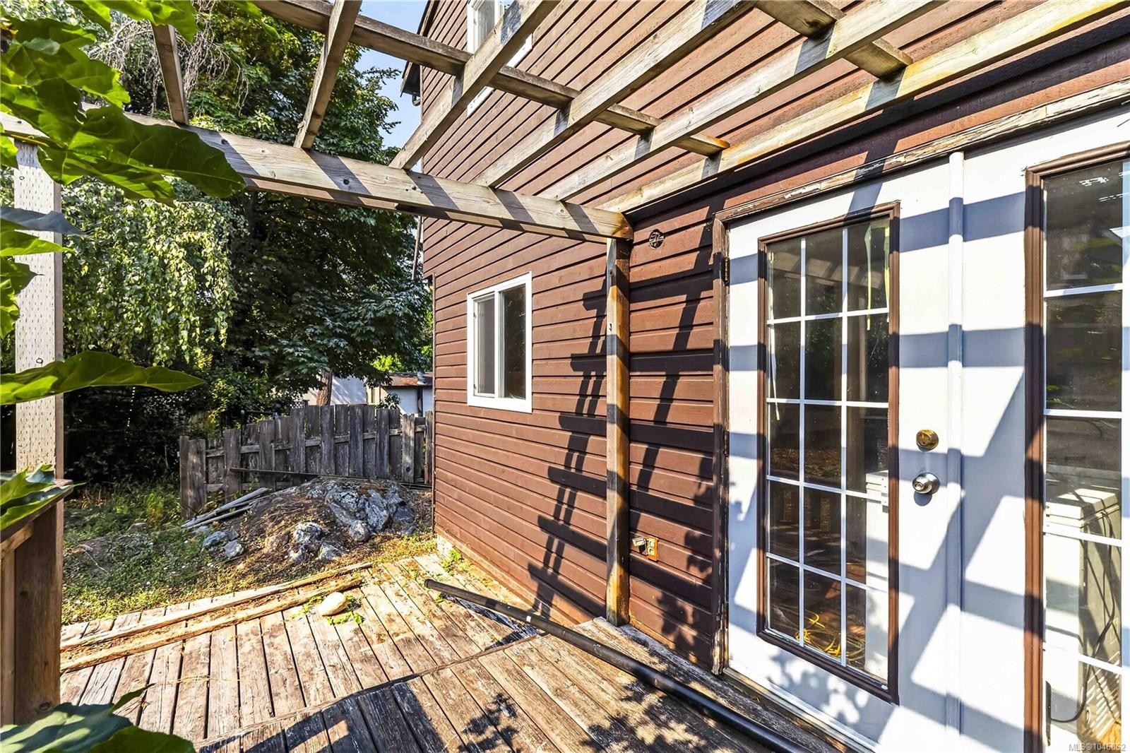 4 Demos Pl, View Royal, BC