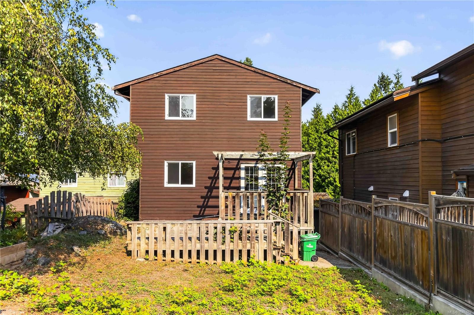 4 Demos Pl, View Royal, BC