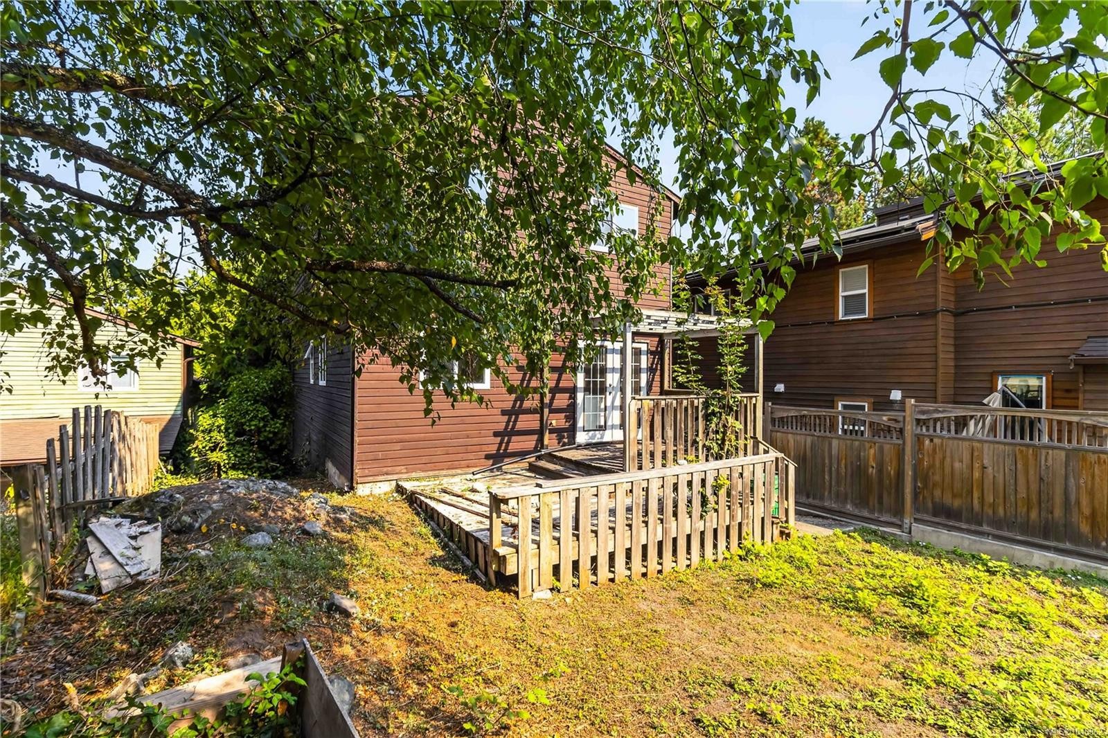 4 Demos Pl, View Royal, BC