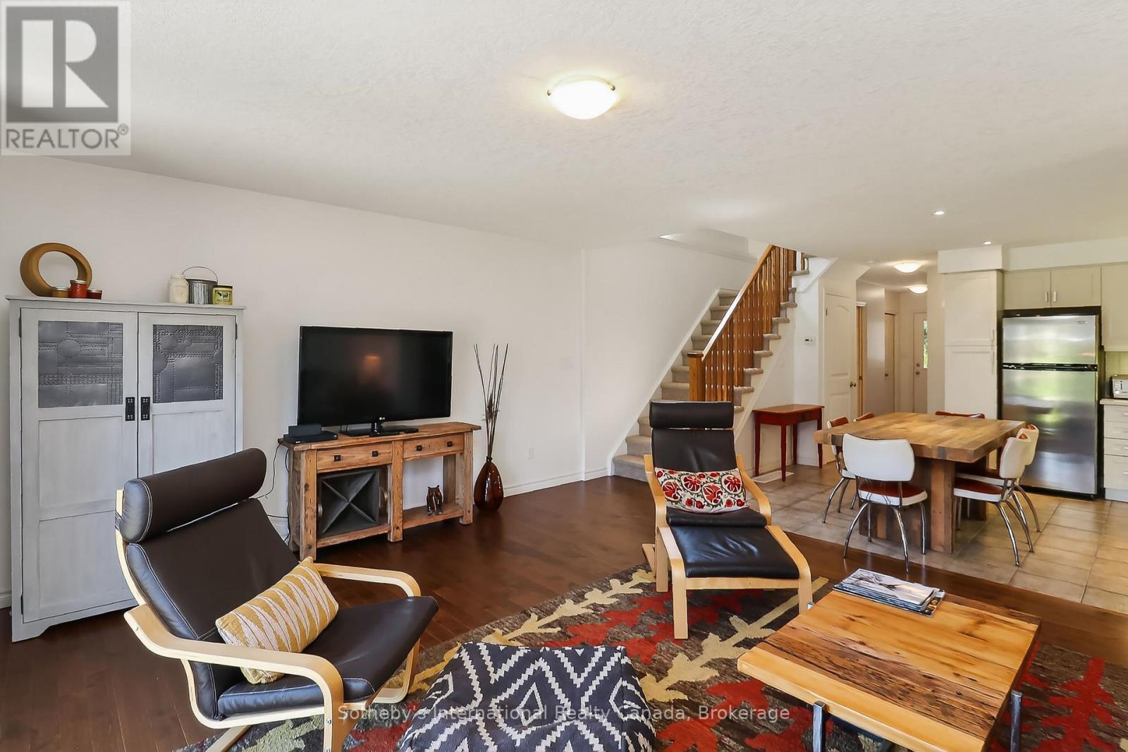 49 Silver Glen Boulevard, Collingwood, ON - Indoor Photo Showing Living Room